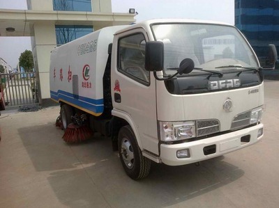 2012年扫路车 扫地车 吸尘车 东风小霸王清扫车厂家 哪有卖的_专用汽车栏目