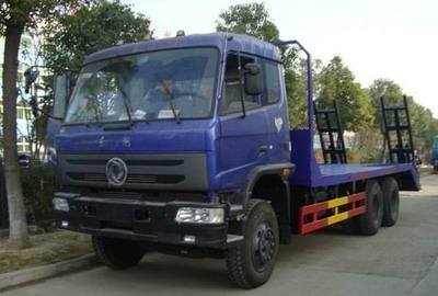 东风后八轮挖机拖车最低价格厂家直销，邯郸拖钩机平板车购买指南